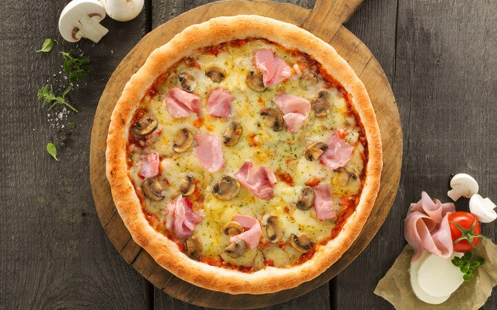Pizza Prosciutto e Funghi (Artikelnummer 01791)
