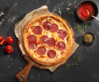 Pizza con Salame (Artikelnummer 01781)