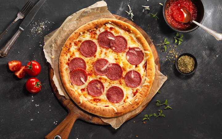 Pizza con Salame (Artikelnummer 01781)